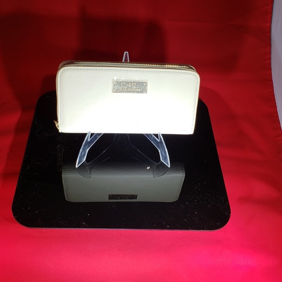 Handbag and Wallet Set - Picture 8 of 8